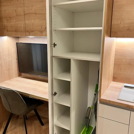 Stylish Studio At 500 Bytov *