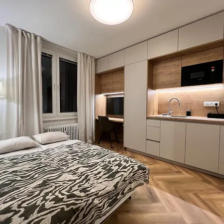 Stylish Studio At 500 Bytov Appartamento Bratislava