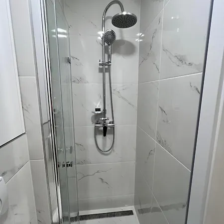 Stylish Studio At 500 Bytov Apartmán Bratislava